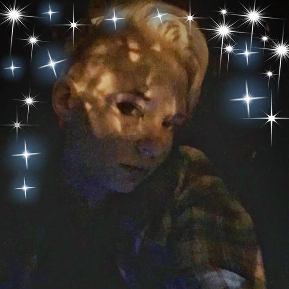 Meet your Posher, Jessica - Picture 1 of 1